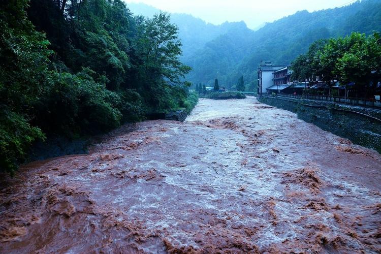 1720062303761718.jpeg 暴雨后河流.jpeg